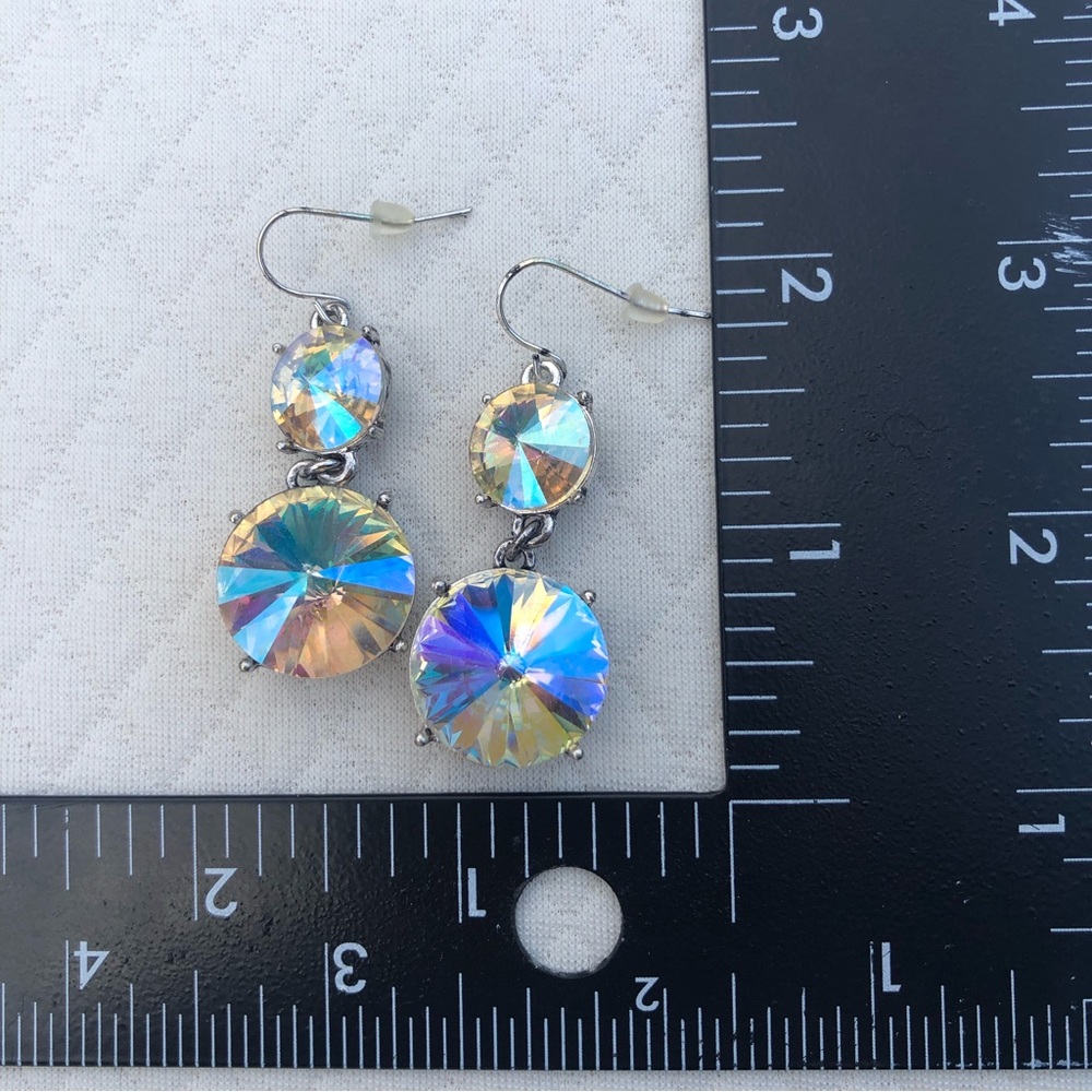 Beautiful drop lightweight earrings with big sparkle ✨ - Picture 5 of 14